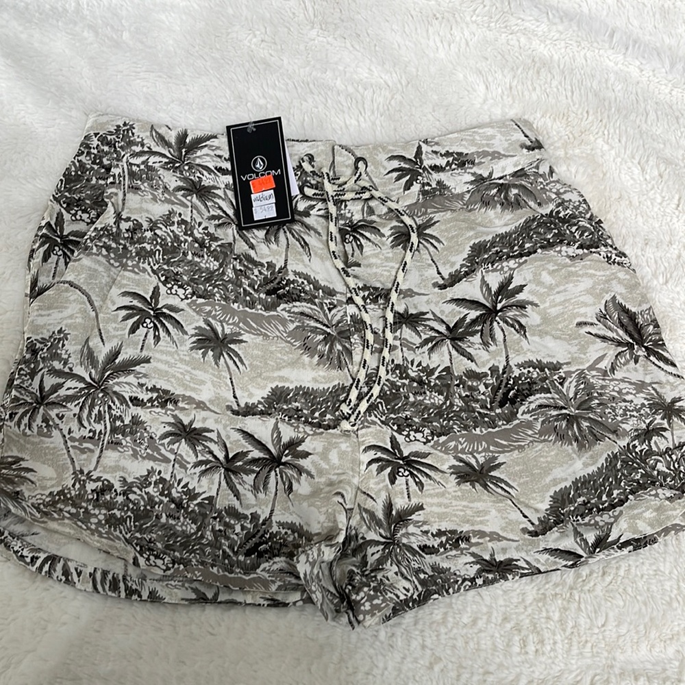 NWT Volcom beach shorts